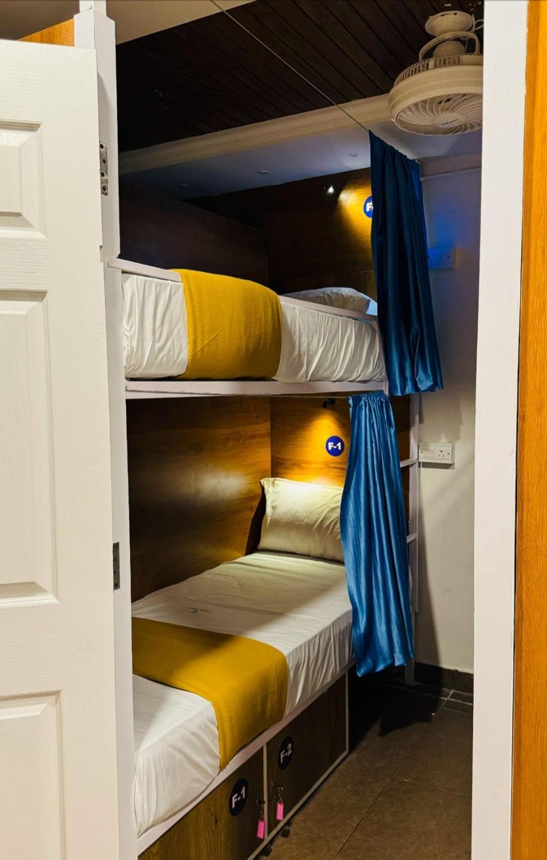 Lowfare Hotels Kozhikode Bagian luar foto