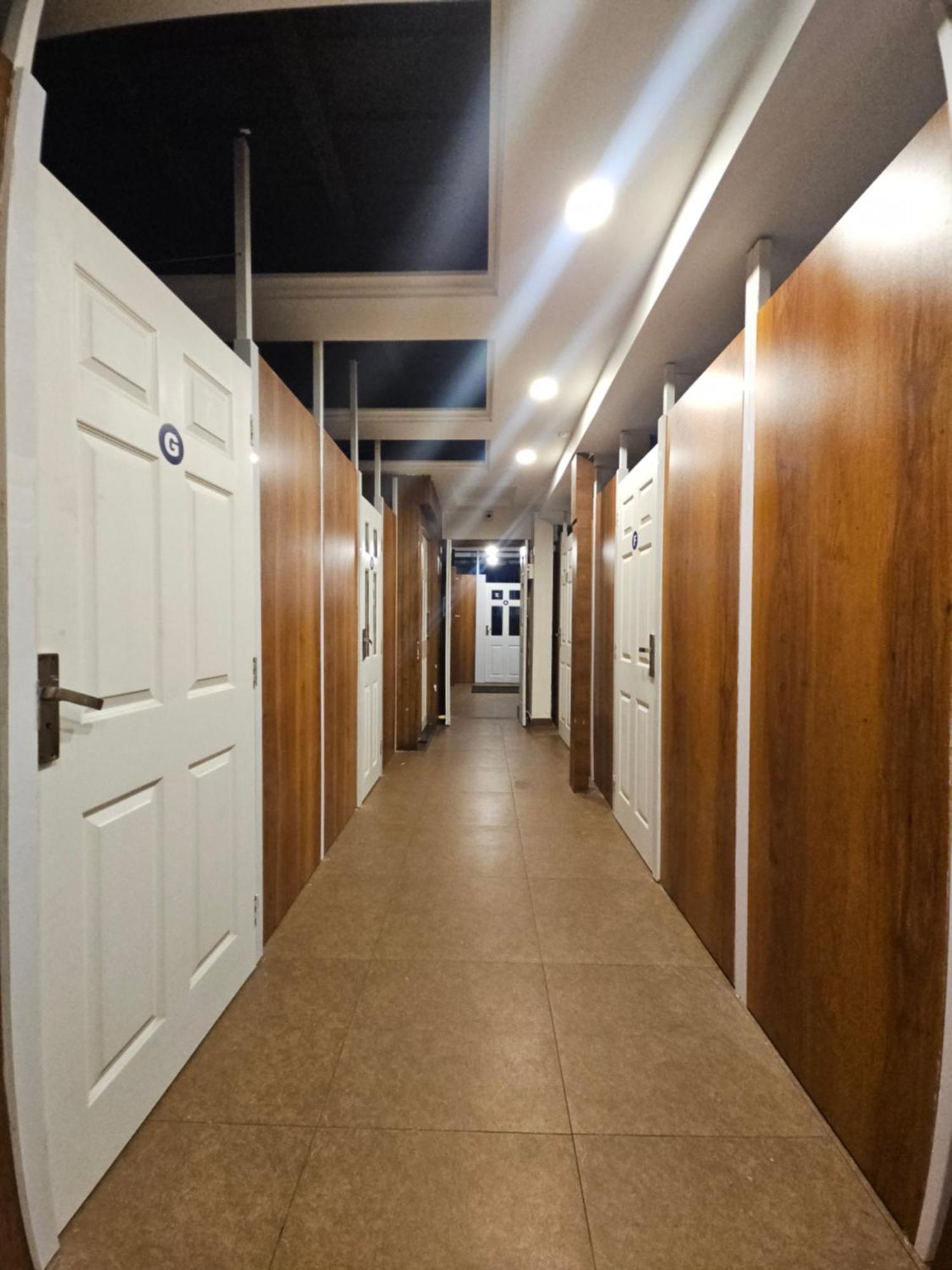 Lowfare Hotels Kozhikode Bagian luar foto